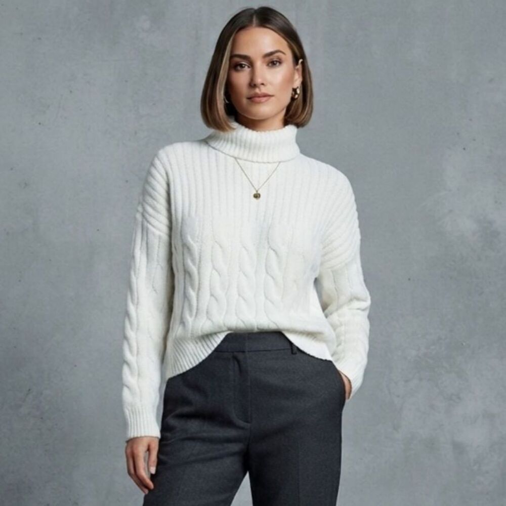Calvin Klein Sweater Women's Size M Creme Turtleneck  Cozy Minimalist